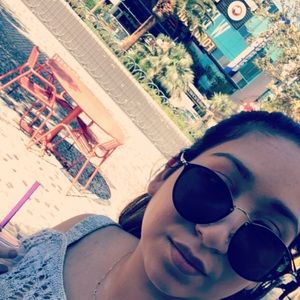 Meet your Posher, Aly